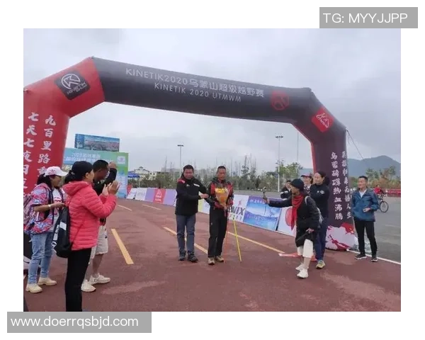 重庆羽毛球队在全国团队协作排行榜中荣登第九名展现强大实力与团结精神